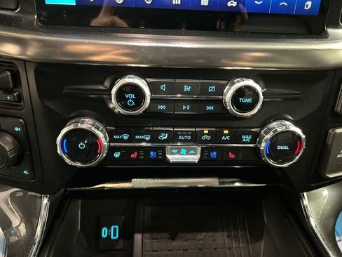 Used 2023 Ford F150 Lariat w/ Equipment Group 502A High image 19