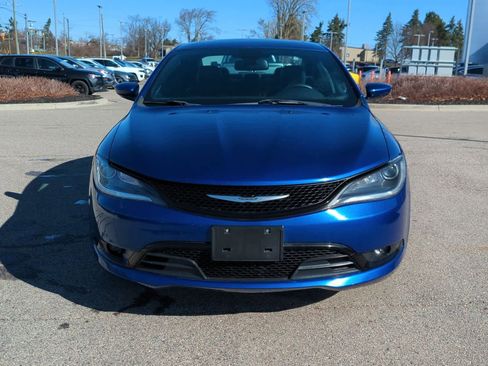 Used 2016 Chrysler 200 S image 3