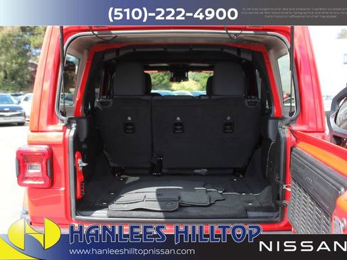 Used 2025 Jeep Wrangler Unlimited Sahara AWD/4WD image 10