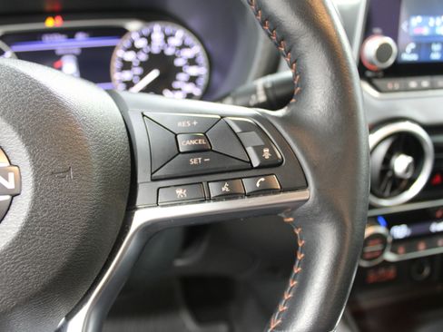 Used 2024 Nissan Sentra SR w/ SR Premium Package image 11