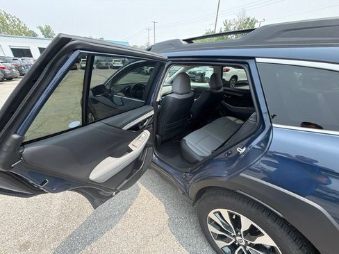 Used 2024 Subaru Outback Limited AWD/4WD image 11