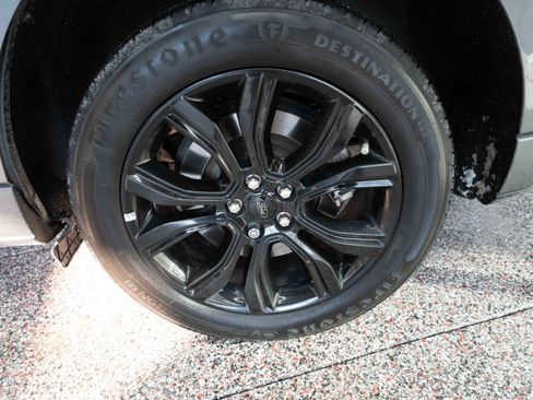 Used 2023 Ford Edge SE w/ Black Appearance Package image 29