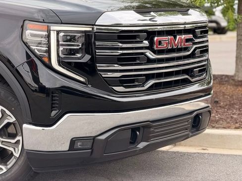 Used 2025 GMC Sierra 1500 SLT RWD image 3