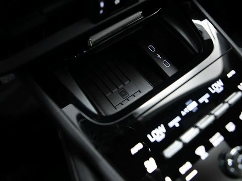 New 2026 Porsche Cayenne Coupe image 23