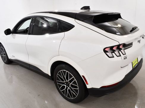 Used 2025 Ford Mustang Mach-E Premium AWD/4WD image 15