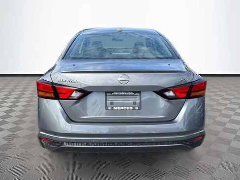 Used 2024 Nissan Altima 2.5 SV FWD image 6