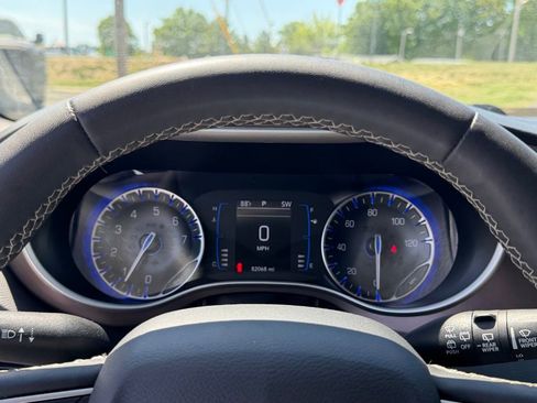 Used 2023 Chrysler Voyager LX FWD image 18