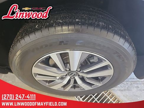 Used 2023 Nissan Pathfinder SL image 7