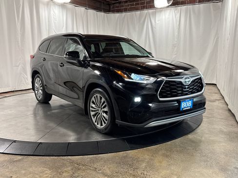 Used 2020 Toyota Highlander Platinum AWD/4WD image 10