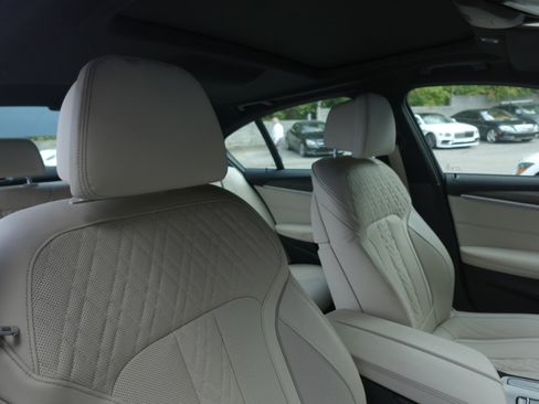 Used 2023 BMW 540i xDrive w/ M Sport Package image 16