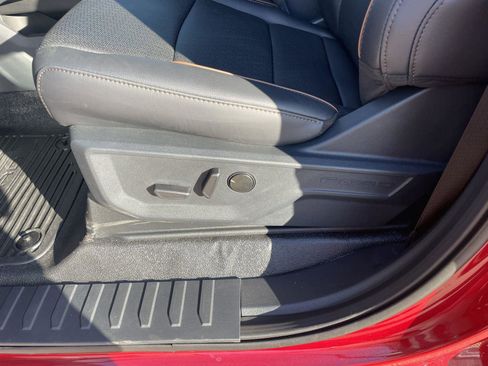 New 2026 Ford F250 Lariat w/ Black Appearance Package image 10