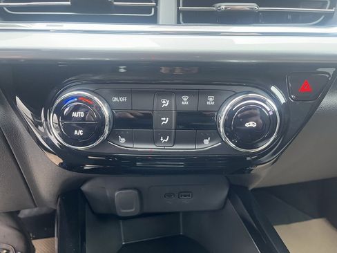 New 2026 Chevrolet Trax LT w/ Driver Confidence Package image 17