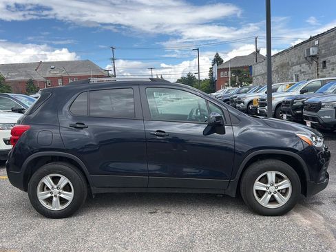 Used 2022 Chevrolet Trax LT w/ Driver Confidence Package AWD/4WD image 4