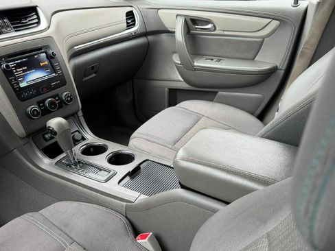 Used 2016 Chevrolet Traverse LS AWD/4WD image 17