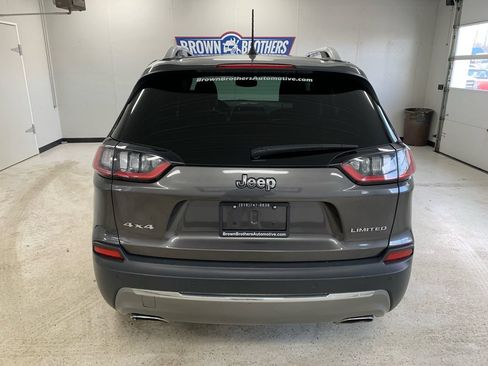 Used 2019 Jeep Cherokee Limited w/ Technology Group AWD/4WD image 5