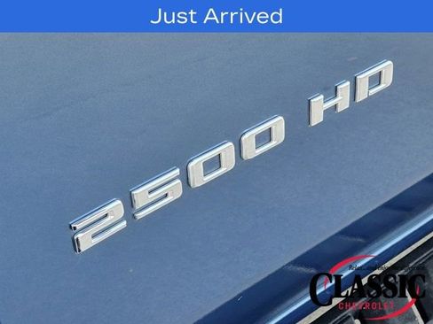 Used 2024 Chevrolet Silverado 2500 ZR2 w/ Technology Package image 18