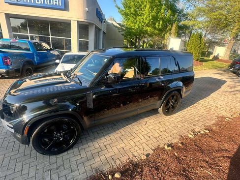 Used 2024 Land Rover Defender 130 S AWD/4WD image 7