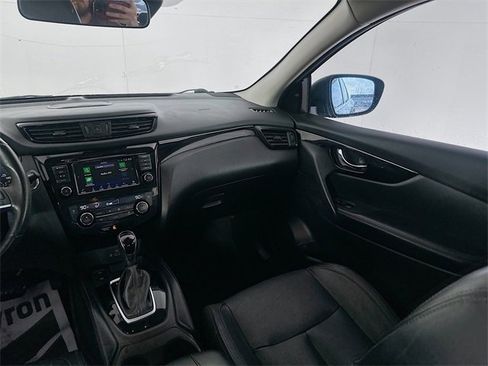Used 2019 Nissan Rogue Sport SL image 23