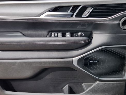 New 2026 Jeep Grand Wagoneer 4WD image 17