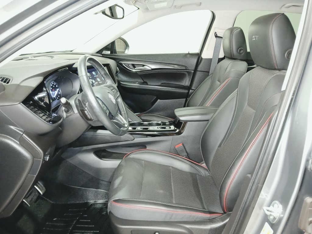 Certified 2022 Buick Envision Essence w/ Sport Touring Package FWD image 10