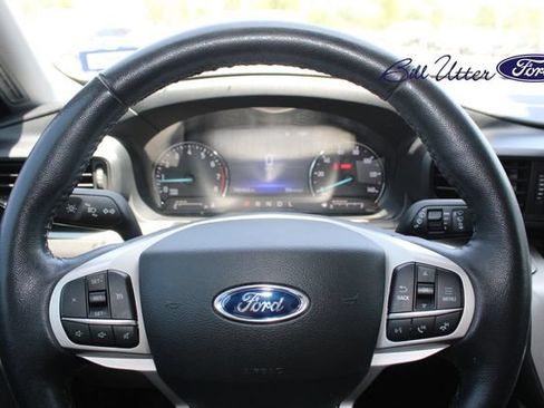 Used 2022 Ford Explorer XLT RWD image 17