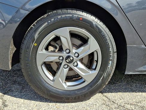 Used 2021 Kia K5 LXS image 9