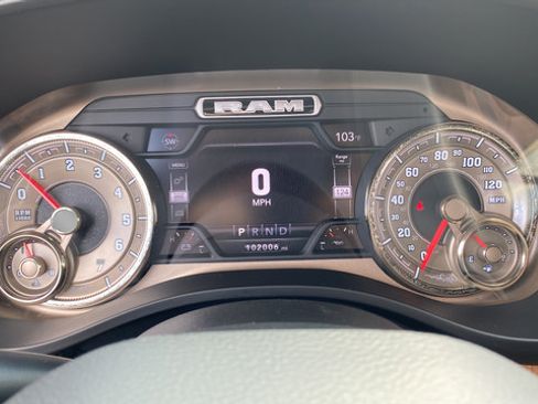 Used 2019 RAM 1500 Limited AWD/4WD image 17