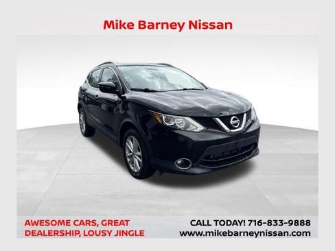 Used 2017 Nissan Rogue Sport SV w/ SV All-Weather Package AWD/4WD image 1
