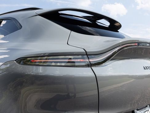 Used 2022 Aston Martin DBX AWD/4WD image 51