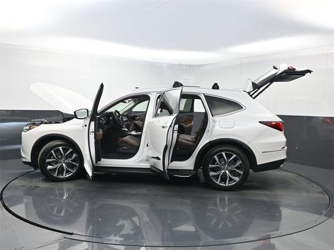 Used 2024 Acura MDX SH-AWD w/ Technology Package image 44