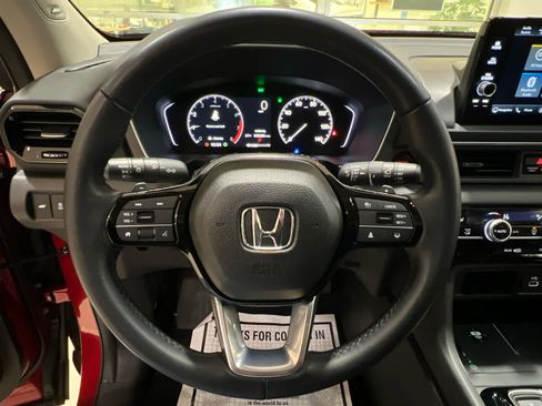 Used 2023 Honda Pilot Touring image 24