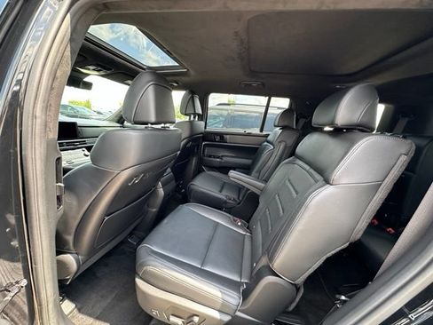 Used 2024 Hyundai Santa Fe Calligraphy AWD/4WD image 18