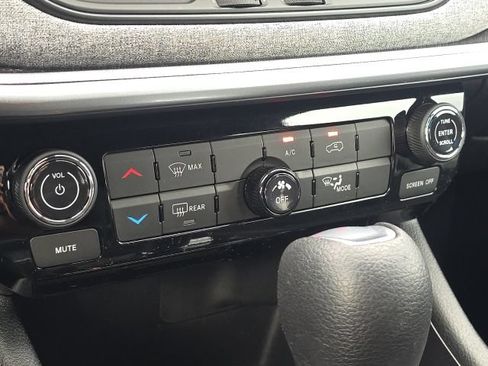 Used 2024 Jeep Compass Sport AWD/4WD image 34
