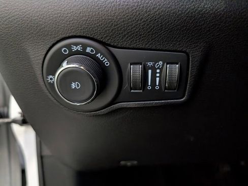 Used 2022 Jeep Compass Altitude w/ Sun and Sound Group image 20