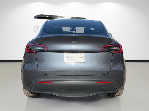 Used 2023 Tesla Model Y Long Range AWD/4WD image 4