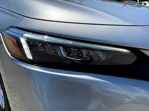 Used 2023 Honda Civic LX image 29