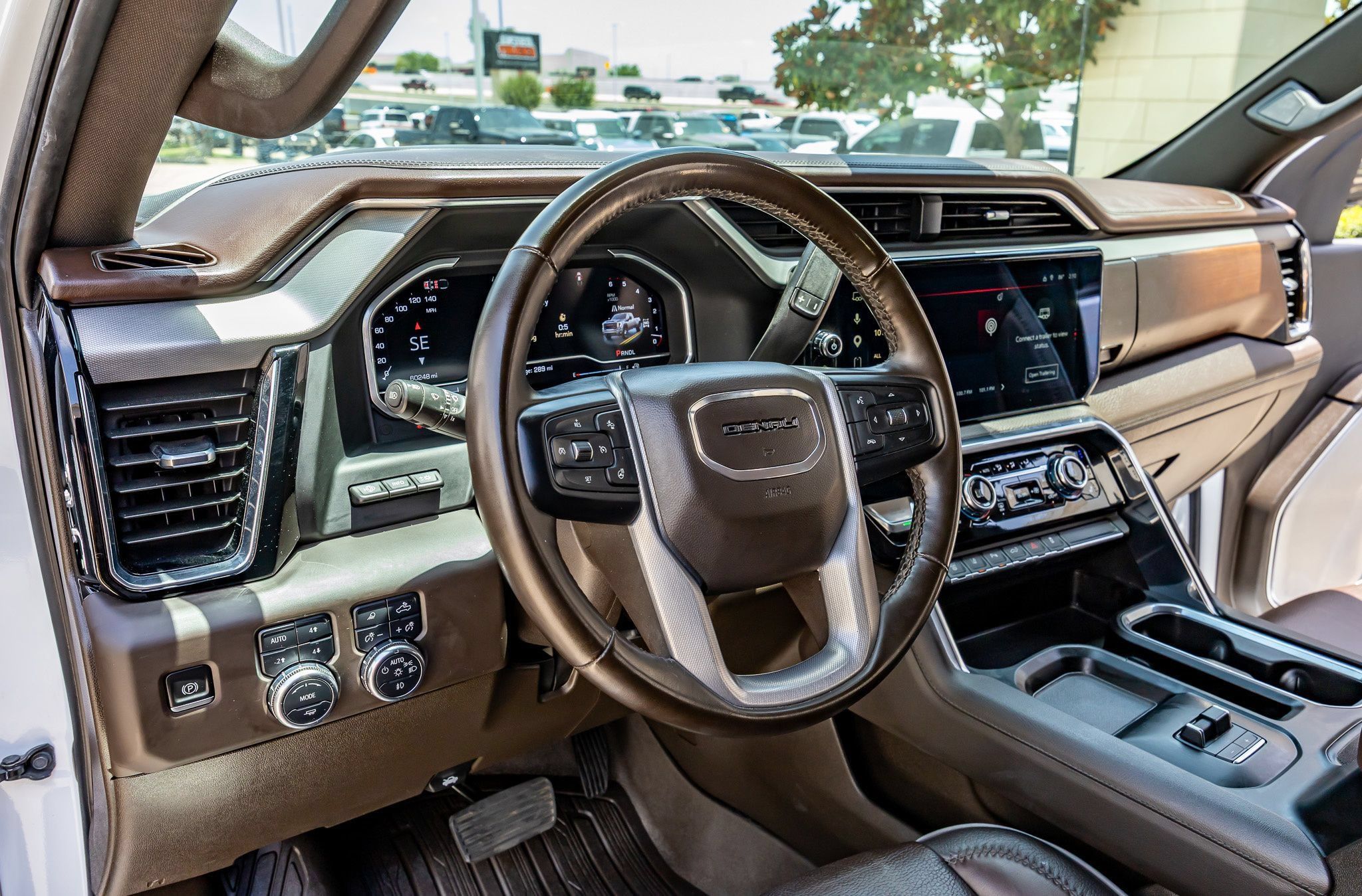 Used 2024 GMC Sierra 3500 Denali w/ Technology Package AWD/4WD image 14