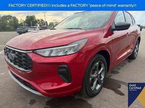 Used 2023 Ford Escape ST-Line w/ Tech Pack #1 AWD/4WD image 2