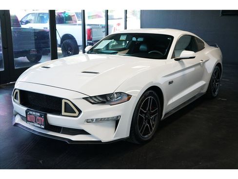 Used 2018 Ford Mustang GT Premium image 3