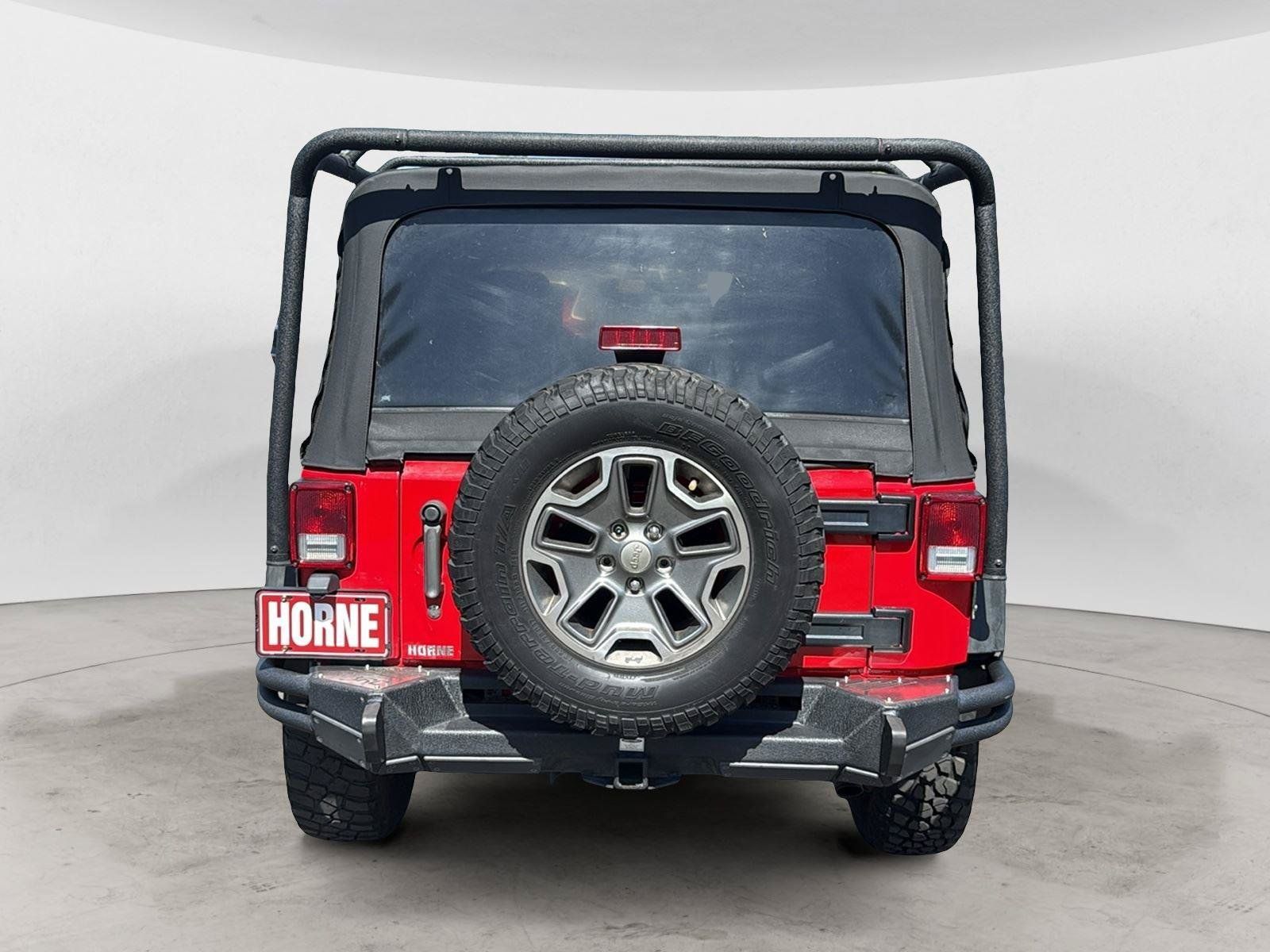 Used 2015 Jeep Wrangler Unlimited Rubicon w/ Max Tow Package AWD/4WD image 4