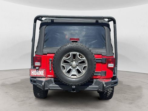Used 2015 Jeep Wrangler Unlimited Rubicon w/ Max Tow Package AWD/4WD image 4