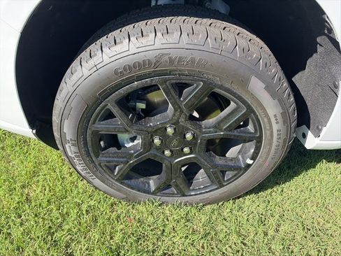 New 2025 Ford Maverick Lobo image 8