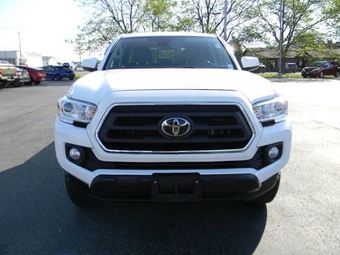 Used 2023 Toyota Tacoma SR5 w/ Black Out Package (TMS) AWD/4WD image 7