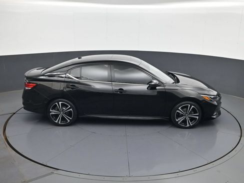 Used 2023 Nissan Sentra SR w/ SR Premium Package FWD image 17