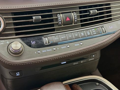 Used 2019 Lexus LS 500 LS 500 image 24