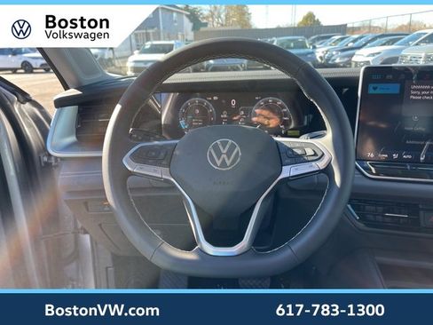 New 2026 Volkswagen Tiguan SE image 14