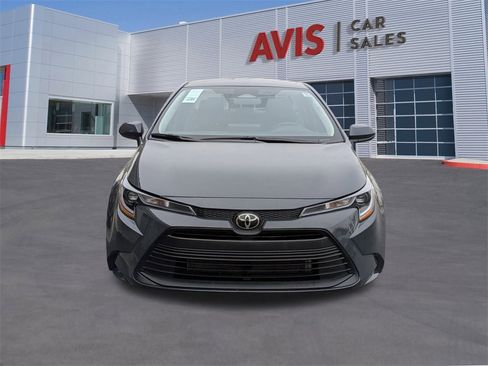 Used 2025 Toyota Corolla LE image 2