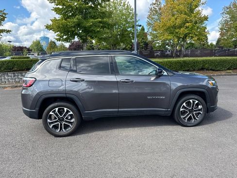 Used 2023 Jeep Compass Limited AWD/4WD image 8