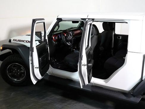 Used 2023 Jeep Gladiator Rubicon w/ Cold Weather Group AWD/4WD image 5