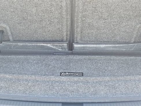 Used 2022 Volkswagen Tiguan SE w/ Panoramic Sunroof Package FWD image 23